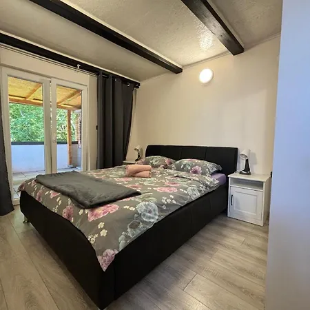 Apartmani Bosnjak Starigrad Paklenica Exterior foto