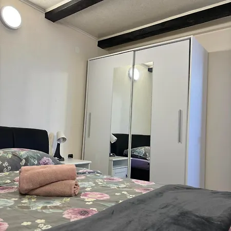 Apartmani Bosnjak Starigrad Paklenica Zimmer foto